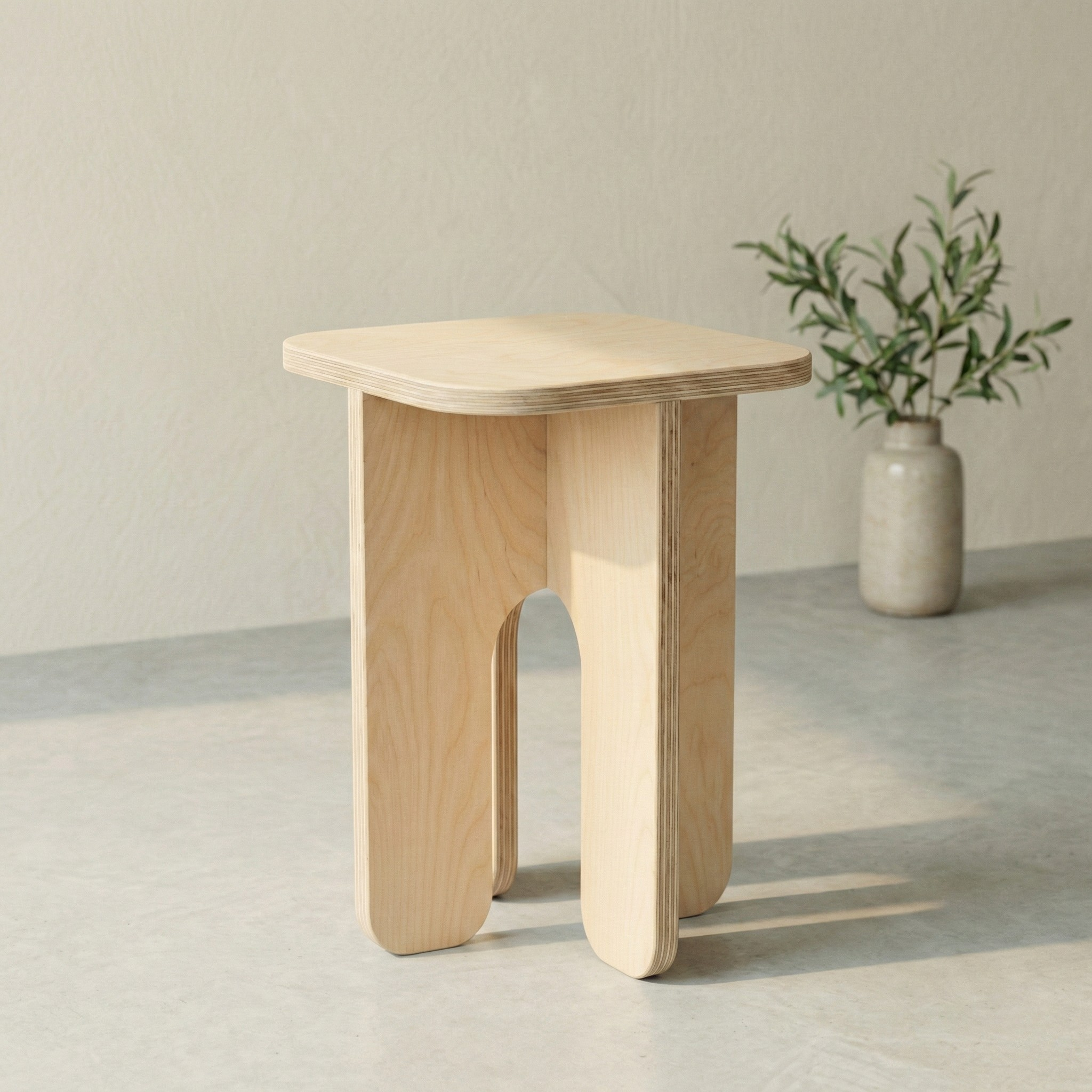 Kare üst yüzeyli modern ahşap tabure tasarımı